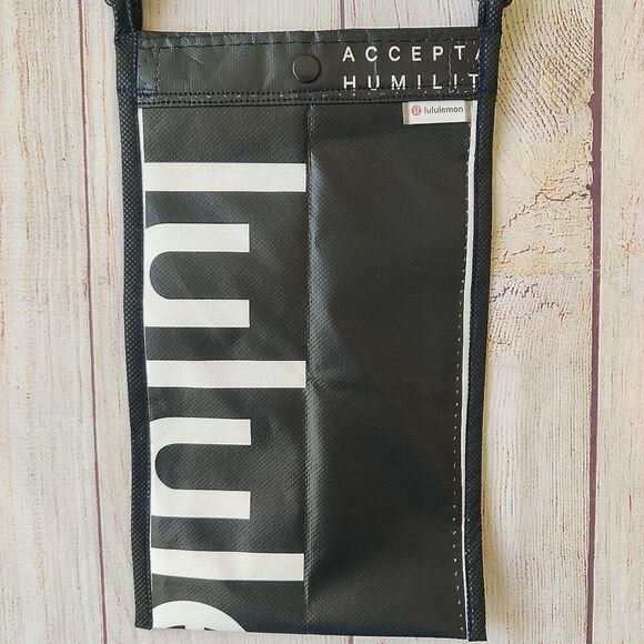 Lululemon handmade crossbody phone holder with keychain - Picture 3 of 9